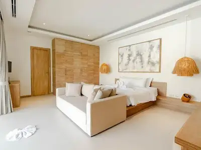Villa 3 chambres de 600 m² avec piscine privée à vendre à Bang Tao, Phuket