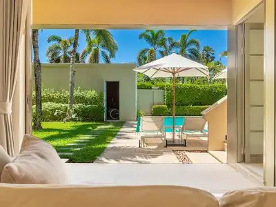 Villa 3 chambres de 600 m² avec piscine privée à vendre à Bang Tao, Phuket