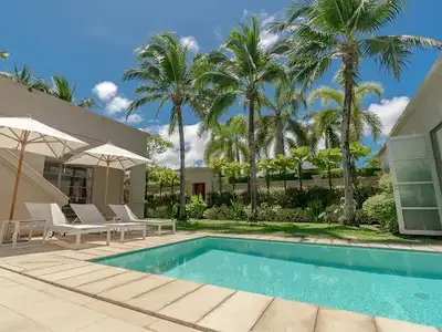 Villa 3 chambres de 600 m² avec piscine privée à vendre à Bang Tao, Phuket