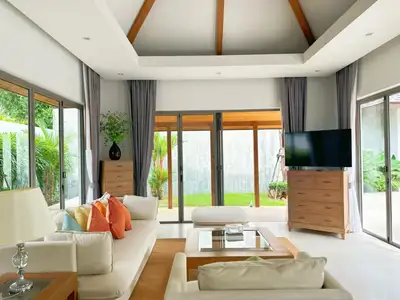 Anchan Grand Residence, villa 4 chambres de 1 105 m² avec piscine à vendre à Choeng Thale, Phuket