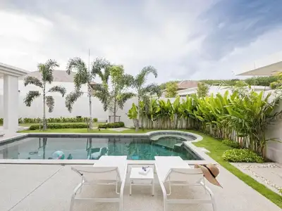 Trichada Tropical Pool Villa – 3 chambres avec piscine privée à louer à Choeng Thale