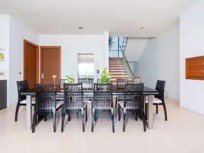Villa vue mer 5 chambres avec piscine privée à louer à Rawai
