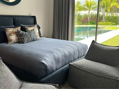 Spacieuse villa Botanica de 1 400 m², 5 chambres avec piscine privée à louer à Choeng Thale, Thalang