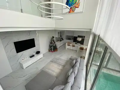 Villa neuve 3 chambres avec piscine privée à vendre à Choeng Thale, Phuket