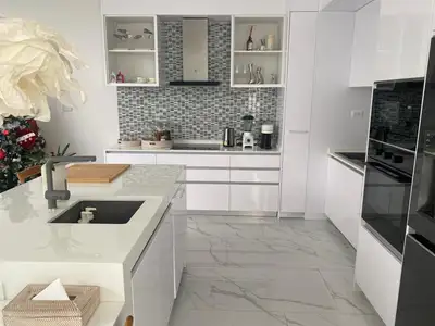 Villa neuve 3 chambres avec piscine privée à vendre à Choeng Thale, Phuket
