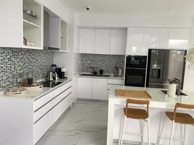 Villa neuve 3 chambres avec piscine privée à vendre à Choeng Thale, Phuket
