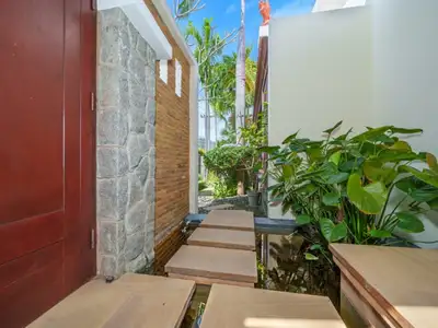 Baan Bua, villa de luxe 4 chambres avec piscine privée à vendre à Nai Harn-Rawai, Phuket