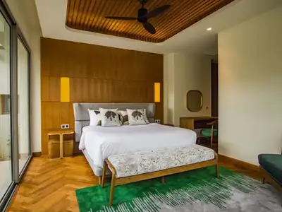 Villa 3 chambres de 528,5 m² avec piscine privée à vendre à Choeng Thale, Phuket