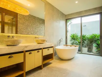 Villa 3 chambres de 528,5 m² avec piscine privée à vendre à Choeng Thale, Phuket