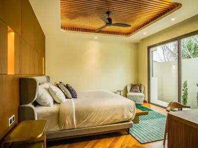 Villa 3 chambres de 528,5 m² avec piscine privée à vendre à Choeng Thale, Phuket