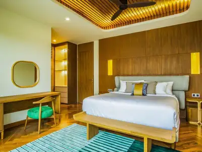 Villa 3 chambres de 528,5 m² avec piscine privée à vendre à Choeng Thale, Phuket