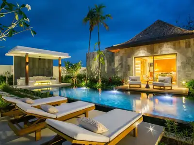 Villa 3 chambres de 528,5 m² avec piscine privée à vendre à Choeng Thale, Phuket