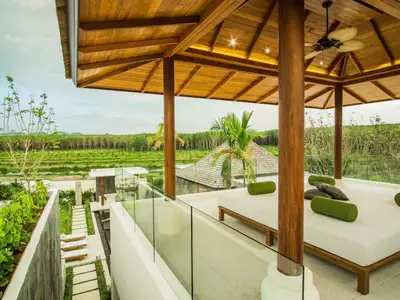 Villa 3 chambres de 528,5 m² avec piscine privée à vendre à Choeng Thale, Phuket