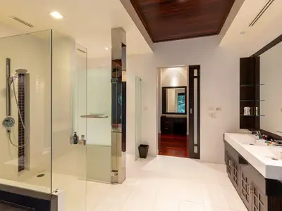 Villa vue mer 5 chambres de 2 092,4 m² à vendre à Ao Por, Phuket