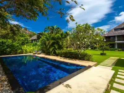 Villa privée avec piscine à louer, à distance de marche de la plage, Choeng Thale, Phuket