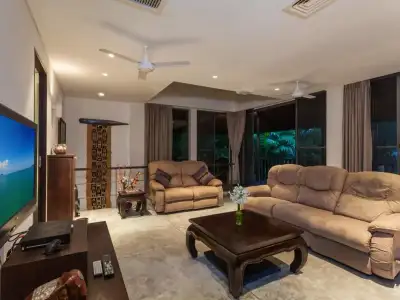 Villa privée avec piscine à louer, à distance de marche de la plage, Choeng Thale, Phuket