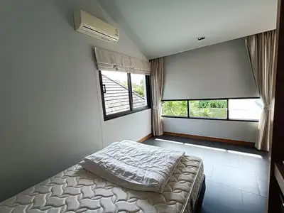 Villa avec piscine 3 chambres, terrain de 263,60 m², piscine privée, à vendre à Choeng Thale, Phuket