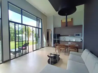 Boutique Pool Villa 3 chambres de 360,80 m² avec piscine privée à vendre à Choeng Thale, Phuket