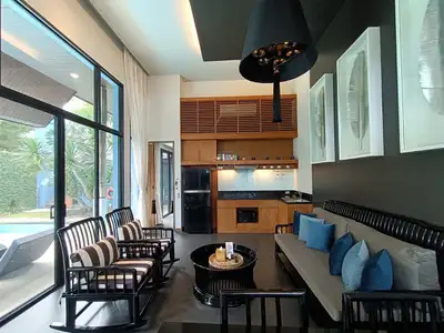 Villa 2 chambres avec piscine privée, terrain de 223 m², à vendre à Choeng Thale, Phuket