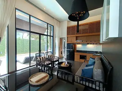 Villa 2 chambres avec piscine privée, terrain de 223 m², à vendre à Choeng Thale, Phuket