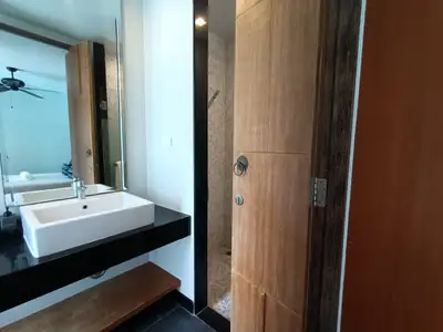 Villa 2 chambres avec piscine privée, terrain de 223 m², à vendre à Choeng Thale, Phuket