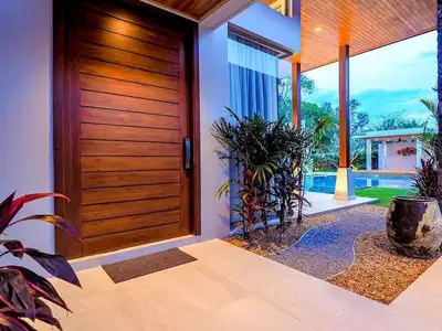 Botanica Bangtao – Villa 4 chambres avec piscine privée à louer à Choeng Thale