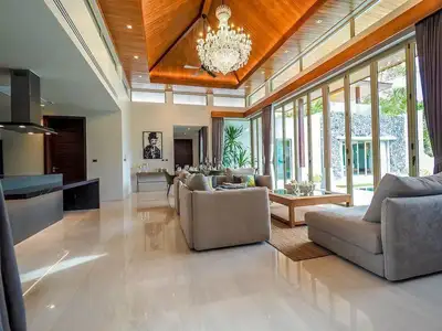 Botanica Bangtao – Villa 4 chambres avec piscine privée à louer à Choeng Thale