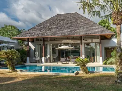 Botanica The Residence – 4 chambres avec piscine privée à louer près de Layan Beach, Choeng Thale