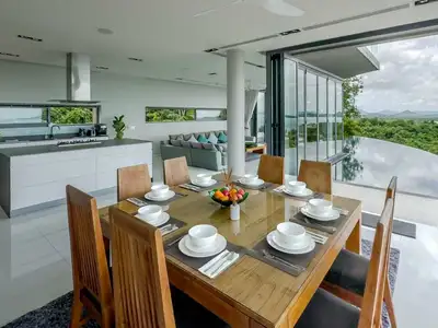 Superbe villa vue mer à vendre à Pa Khlok, Phuket