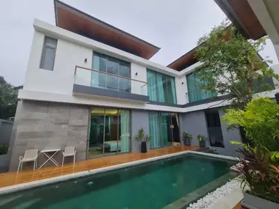 The Teak Villa – 5 chambres avec piscine privée à louer à Choeng Thale