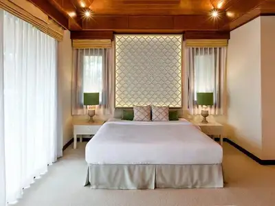 Luxueuse villa avec piscine 4 chambres à louer avec superbe vue lac dans le secteur de Bang Tao