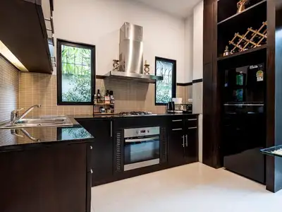 Paeyka Villa – 3 chambres avec piscine privée à louer près de Layan Beach