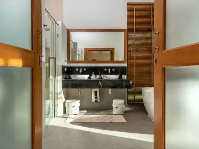 Élégante villa 4 chambres à Cherngtalay, Phuket – Bail longue durée avec services complets