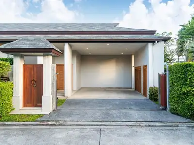 Élégante villa 4 chambres à Cherngtalay, Phuket – Bail longue durée avec services complets