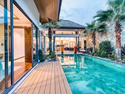 Élégante villa 4 chambres avec piscine privée à louer à Pasak, Cherngtalay, Phuket