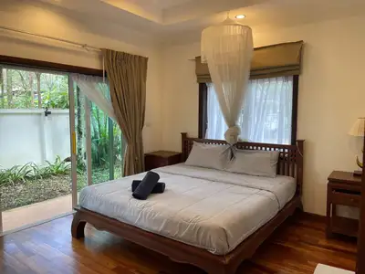Garden House – 4 chambres avec piscine privée à louer à Choeng Thale