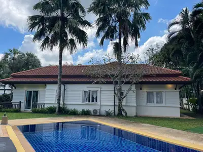 Garden House – 4 chambres avec piscine privée à louer à Choeng Thale