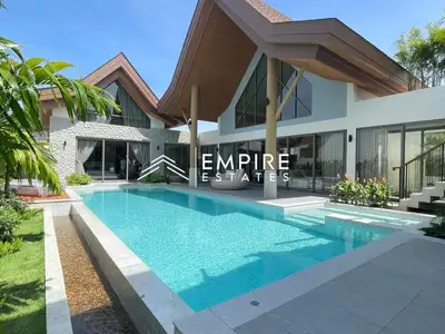 Erawana : luxueuse villa avec piscine 4 chambres à vendre à Choeng Thale, Phuket