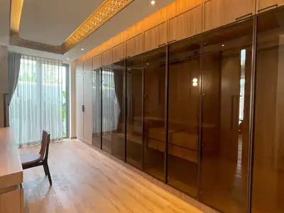 Erawana : luxueuse villa avec piscine 4 chambres à vendre à Choeng Thale, Phuket