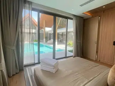 Erawana : luxueuse villa avec piscine 4 chambres à vendre à Choeng Thale, Phuket