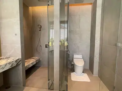 Erawana : luxueuse villa avec piscine 4 chambres à vendre à Choeng Thale, Phuket