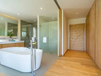 Trichada Breeze : luxueuse villa 4 chambres à vendre à Phuket