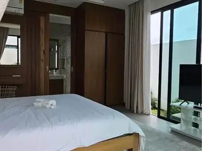 Superbe villa avec piscine 4 chambres en location annuelle à Choeng Thale, Phuket