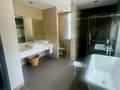 Villa neuve 5 chambres à louer à Laguna Park 2, Phuket