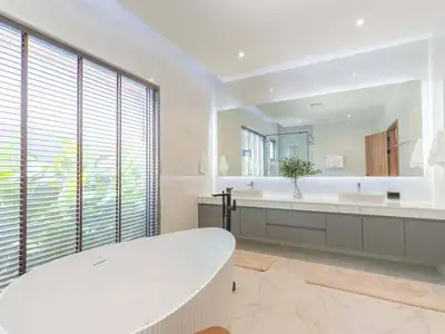 Villa neuve avec piscine 3 chambres à Choeng Thale – L'art de vivre moderne réinventé