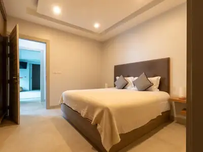 Villa moderne 3 chambres avec piscine & toit-terrasse à Laguna-Layan-Bangtao, Phuket