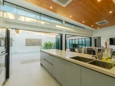 Villa moderne 3 chambres avec piscine & toit-terrasse à Laguna-Layan-Bangtao, Phuket