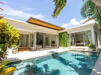 Trichada Villa – Maison avec piscine 3 chambres à Cherngtalay, Phuket