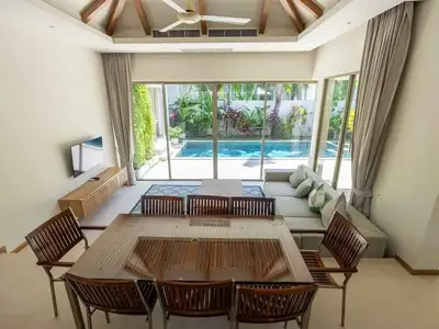 Trichada Villa – Maison avec piscine 3 chambres à Cherngtalay, Phuket