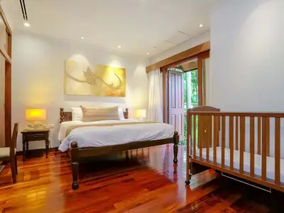 Luxueuse villa Sai Taan 5+1 chambres avec piscine et salle de spa